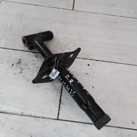 kronstein-krepleniia-bampera-perednii-pravyi-bmw-e39-art-48615-big-0