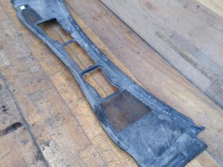 nakladka-dekorativnaia-zabo-vodootvodiashhii-shhitok-dozdevik-skoda-superb-i-rest-art-48869