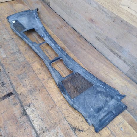 nakladka-dekorativnaia-zabo-vodootvodiashhii-shhitok-dozdevik-skoda-superb-i-rest-art-48869-big-0