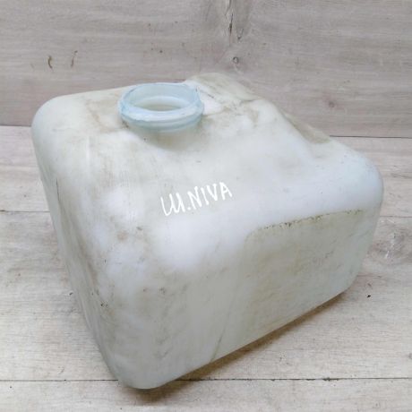 bacok-omyvatelia-perednii-chevrolet-niva-07gv-art-48946-big-0