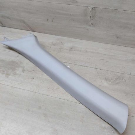 obsivka-stoiki-salona-nakladka-peredniaia-levaia-nissan-almera-g15-art-49113-big-0