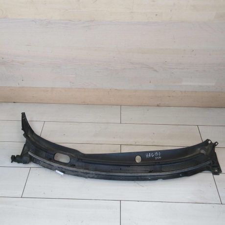 dekorativnaia-nakladka-zabo-vodootvodiashhii-shhitok-dozdevik-nissan-almera-iii-g15-art-49254-big-0
