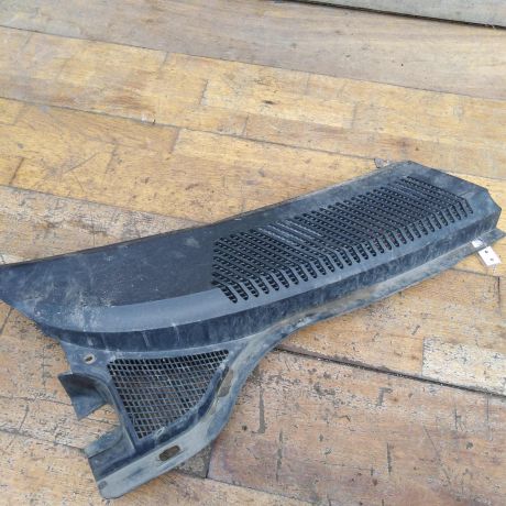 nakladka-dekorativnaia-pravaia-zabo-dozdevik-vodootvodiashhii-shhitok-renault-scenic-1-do-rest-art-49517-big-0