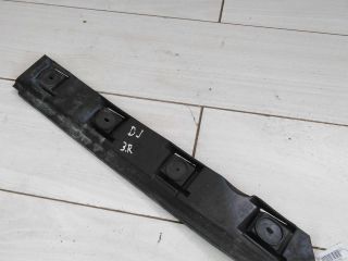 kronstein-krepleniia-zadnego-bampera-pravyi-volkswagen-jetta-5-art-50194