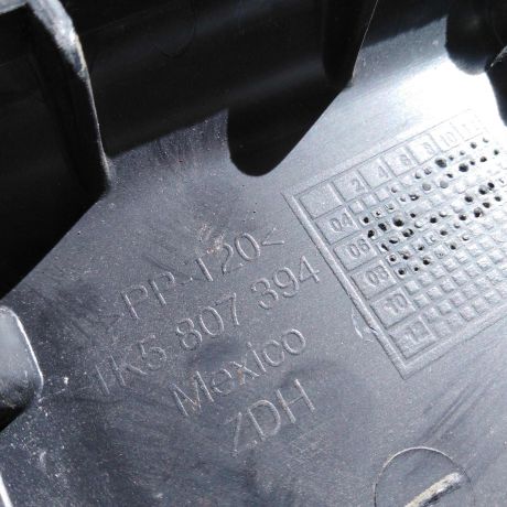 kronstein-krepleniia-zadnego-bampera-pravyi-volkswagen-jetta-5-art-50194-big-1