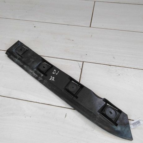 kronstein-krepleniia-zadnego-bampera-pravyi-volkswagen-jetta-5-art-50194-big-0