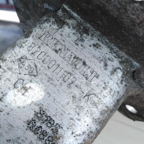 kronstein-krepleniia-perednego-usilitelia-renault-scenic-2-rest-art-50243-big-1