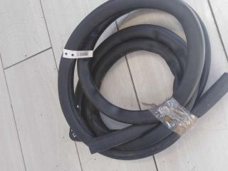 uplotnitel-dveri-perednii-levyi-nissan-primera-p12-art-50846