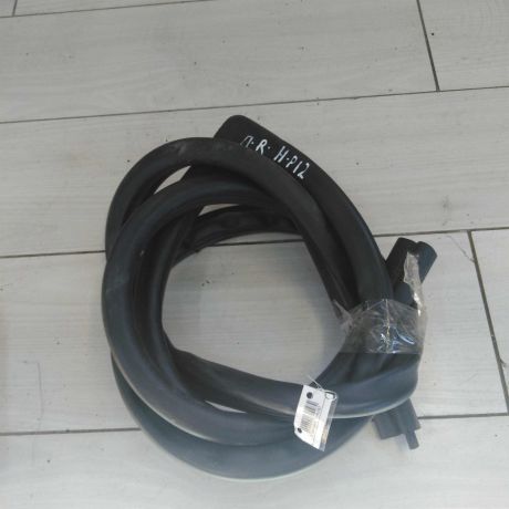 uplotnitel-dveri-perednii-pravyi-nissan-primera-p12-art-50895-big-0