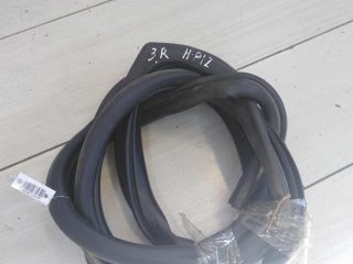 uplotnitel-dveri-zadnii-pravyi-nissan-primera-p12-sedan-art-50911