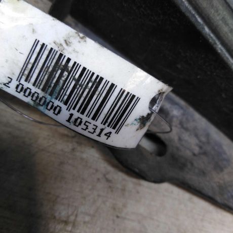 nakladka-dekorativnaia-levaia-zabo-dozdevik-vodiashhii-shhitok-mazda-6-gg-art-54311-big-1