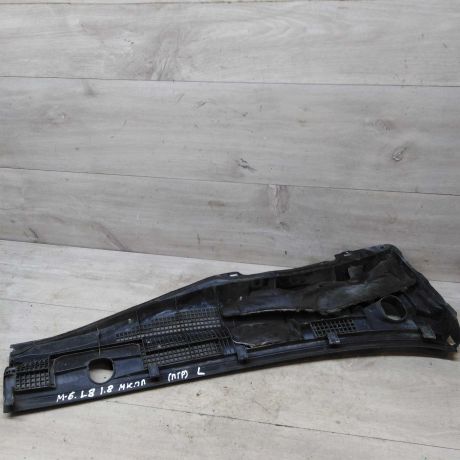 nakladka-dekorativnaia-levaia-zabo-dozdevik-vodiashhii-shhitok-mazda-6-gg-art-54311-big-3