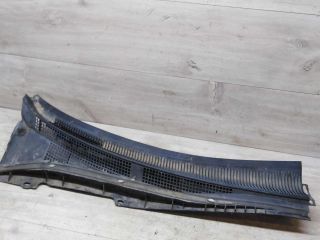 nakladka-dekorativnaia-pravaia-zabo-dozdevik-vodiashhii-shhitok-mazda-6-gg-art-54607