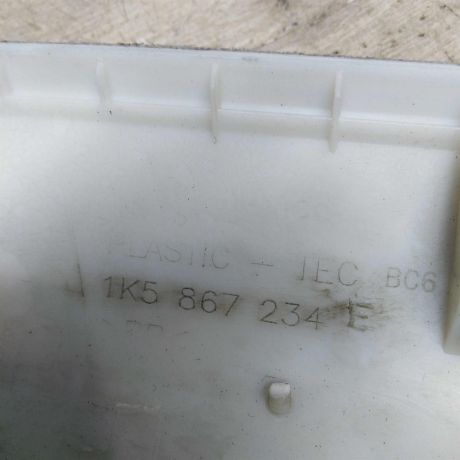 obsivka-stoiki-pravaia-peredniaia-nakladka-salona-volkswagen-jetta-5-art-55328-big-3
