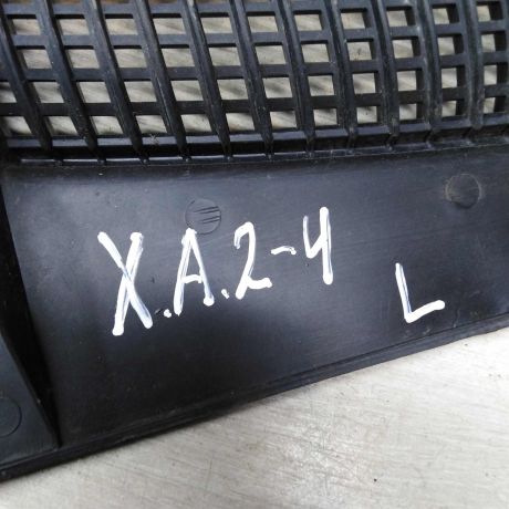 nakladka-dekorativnaia-levaia-vodootvodiashhii-shhitok-zabo-dozdevik-hyundai-accent-2-06-gv-sedan-art-56028-big-2