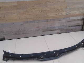 nakladka-dekorativnaia-zabo-vodootvodiashhii-shhitok-dozdevik-bmw-e39-28i-mkpp-art-56038