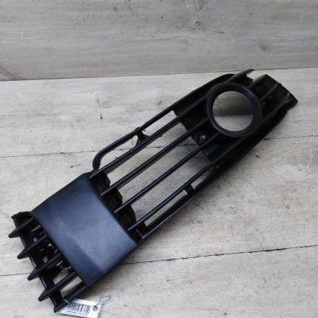 resetka-bampera-pravaia-volkswagen-passat-b5-gp-pod-protivotumannuiu-faru-novaia-art-56240-big-0