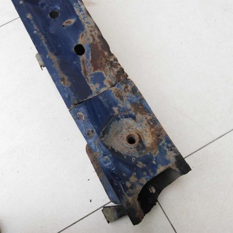 usilitel-perednego-bampera-ford-focus-1-18-tdi-c9dc-art-57055-big-2