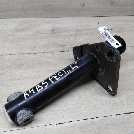 kronstein-levyi-krepleniia-perednego-bampera-audi-a4-b5-rest-art-58575-big-0