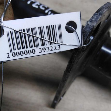 kronstein-levyi-krepleniia-perednego-bampera-audi-a4-b5-rest-art-58575-big-1