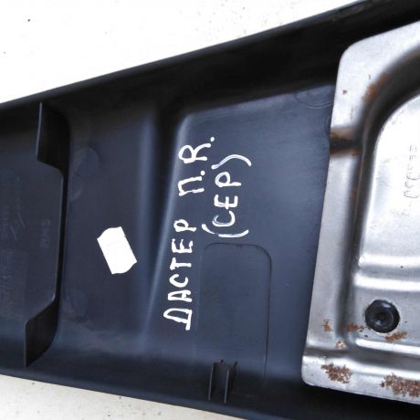 obsivka-stoiki-salona-nakladka-peredniaia-pravaia-renault-duster-i-art-58615-big-1