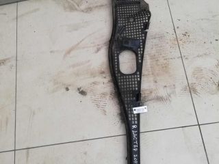 dekorativnaia-nakladka-zabo-vodootvodiashhii-shhitok-dozdevik-pravaia-renault-duster-i-art-58743