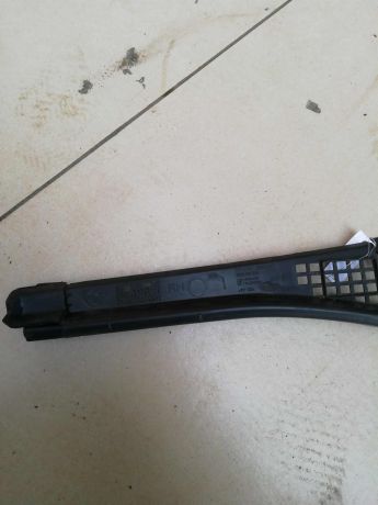 dekorativnaia-nakladka-zabo-vodootvodiashhii-shhitok-dozdevik-pravaia-renault-duster-i-art-58743-big-2