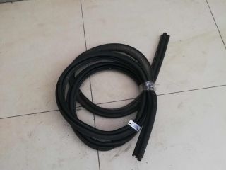 uplotnitel-dveri-kryski-bagaznika-renault-duster-i-art-58813