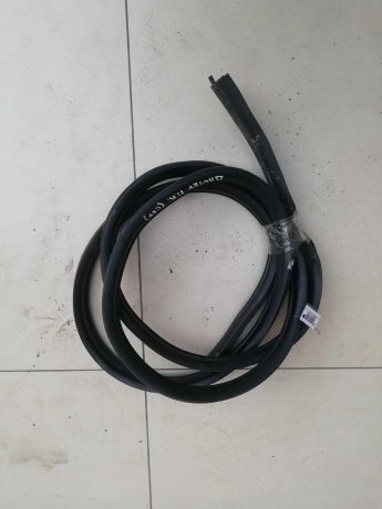 uplotnitel-dveri-perednii-pravyi-renault-duster-i-art-58853-big-0