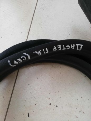 uplotnitel-dveri-perednii-pravyi-renault-duster-i-art-58853-big-1