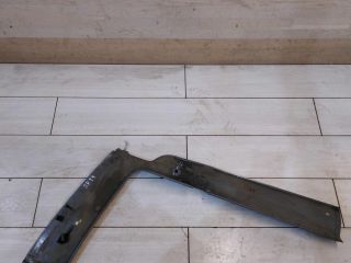 obsivka-stoiki-salona-zadniaia-pravaia-nakladka-volkswagen-transporter-t4-art-58872