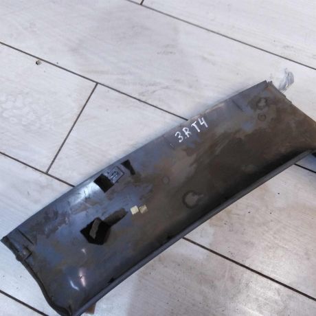 obsivka-stoiki-salona-zadniaia-pravaia-nakladka-volkswagen-transporter-t4-art-58872-big-1