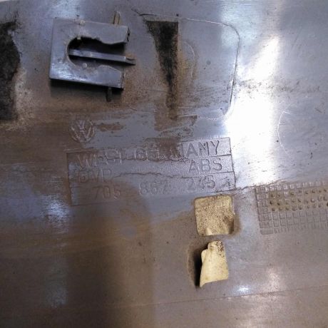 obsivka-stoiki-salona-zadniaia-levaia-nakladka-volkswagen-transporter-t4-art-58966-big-5