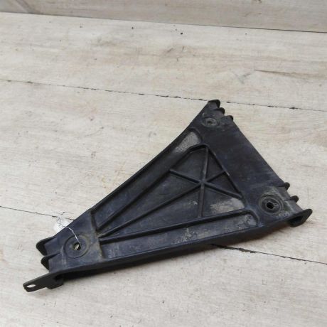 kronstein-pravyi-krepleniia-zadnego-bampera-audi-a4-b5-sedan-iiashh-art-59037-big-1