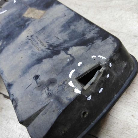 resetka-bampera-levaia-audi-a4-b5-do-rest-art-59215-big-4