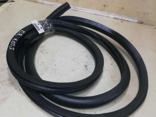 uplotnitel-dveri-perednii-pravyi-kia-spectra-art-59488