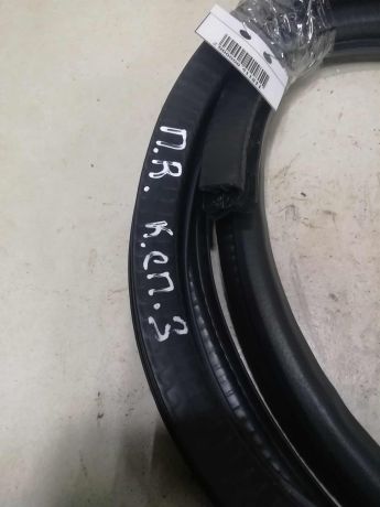 uplotnitel-dveri-perednii-pravyi-kia-spectra-art-59488-big-2