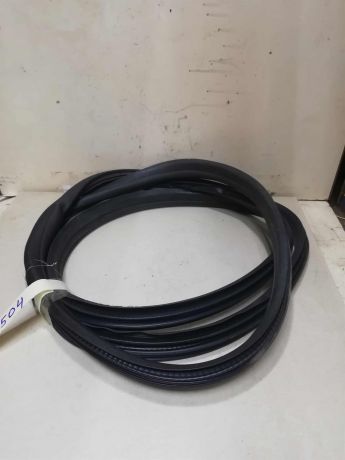 uplotnitel-dveri-zadnei-pravoi-peugeot-408-art-60032-big-0