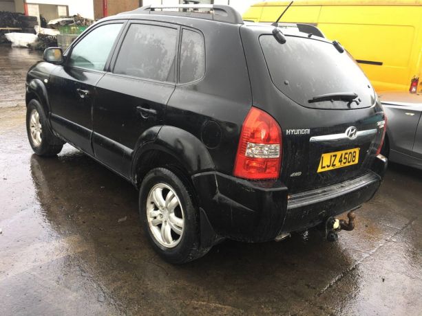 bamper-perednii-hyundai-tucson-i-jm-carapina-vmiatina-pod-rassiriteli-art-60049-big-1