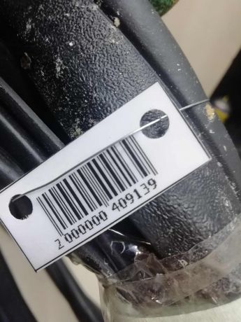 uplotnitel-dveri-perednii-levyi-peugeot-408-art-60230-big-1