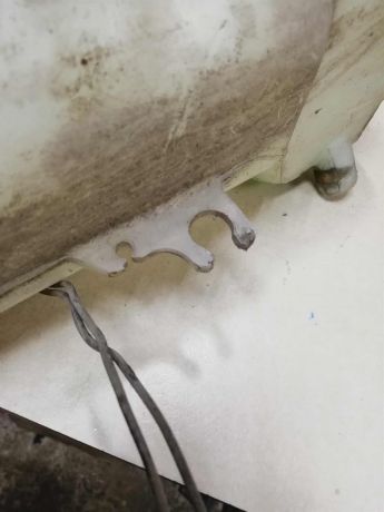 bacok-omyvatelia-lobovogo-stekla-mazda-millenia-art-60678-big-4