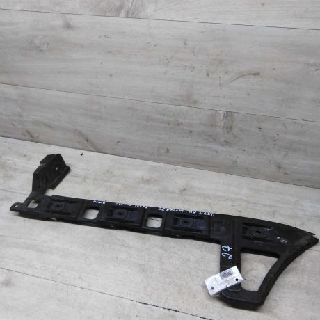 kronstein-levyi-krepleniia-zadnego-bampera-sedan-volkswagen-passat-b6-art-60706-big-0