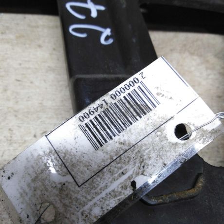 kronstein-levyi-krepleniia-zadnego-bampera-sedan-volkswagen-passat-b6-art-60706-big-1