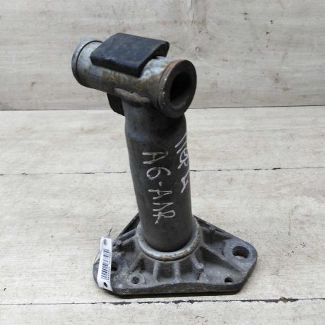 kronstein-levyi-kreplenie-perednego-bampera-audi-a6-c5-allroad-art-60887-big-0