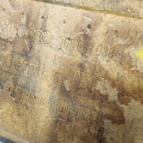 obsivka-bagaznika-salona-zadniaia-pravaia-passazir-volkswagen-transporter-t4-24d-19tdi-art-60931-big-6