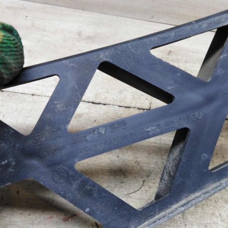 kronstein-zadnii-levyi-bampera-skoda-octavia-a5-rest-art-61726-big-1