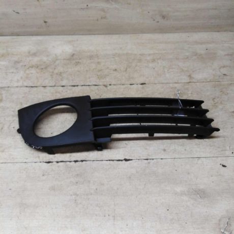 resetka-bampera-pravaia-audi-a6-c5-restailing-novaia-art-62639-big-0