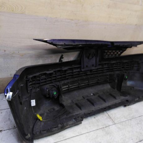 bamper-perednii-renault-megane-2-dorestailing-defekt-art-62701-big-1