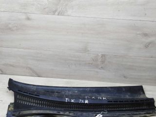 dekorativnaia-nakladka-zabo-dozdevik-vodootvodiashhii-shhitok-pravyi-toyota-corolla-ix-e120-e130-art-62896