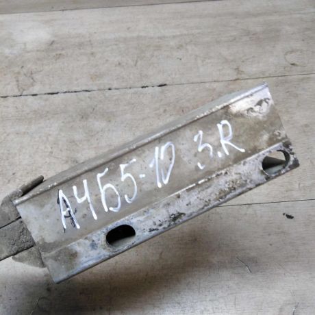 kronstein-krepleniia-zadnego-bampera-pravyi-audi-a4-b5-art-63572-big-1